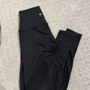 Lululemon size 4 wunder under leggings